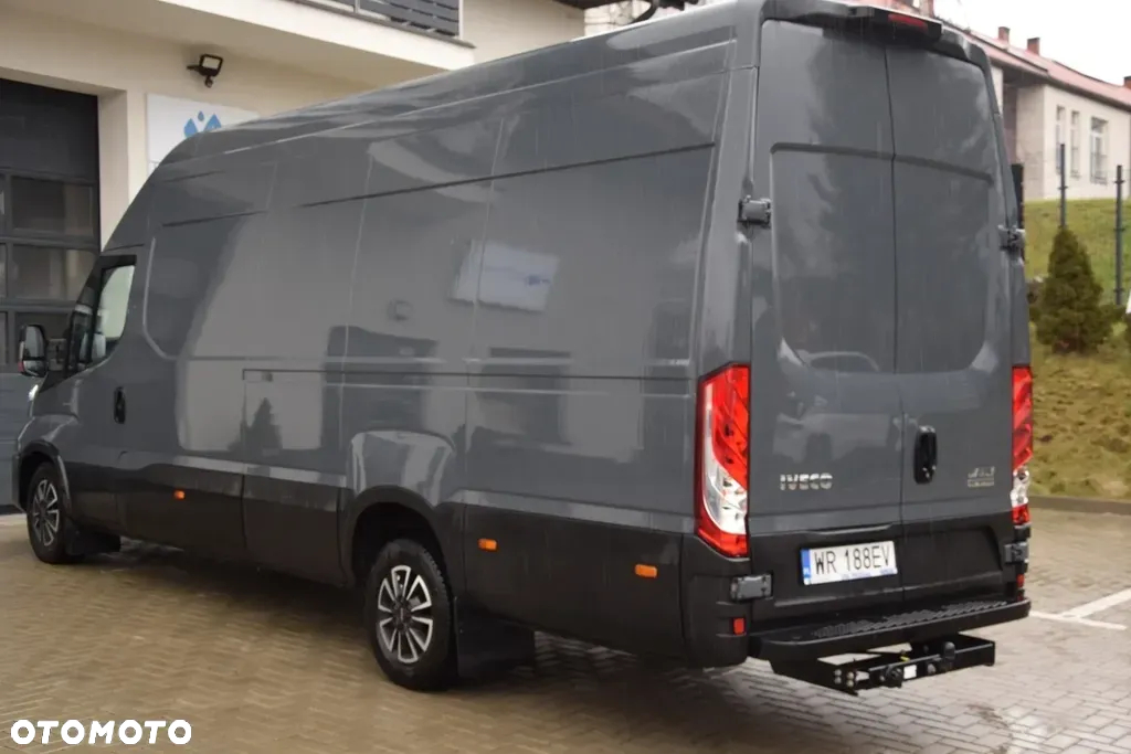 Iveco DAILY 35S18 Hi Matic  180Km 18M3 - 4