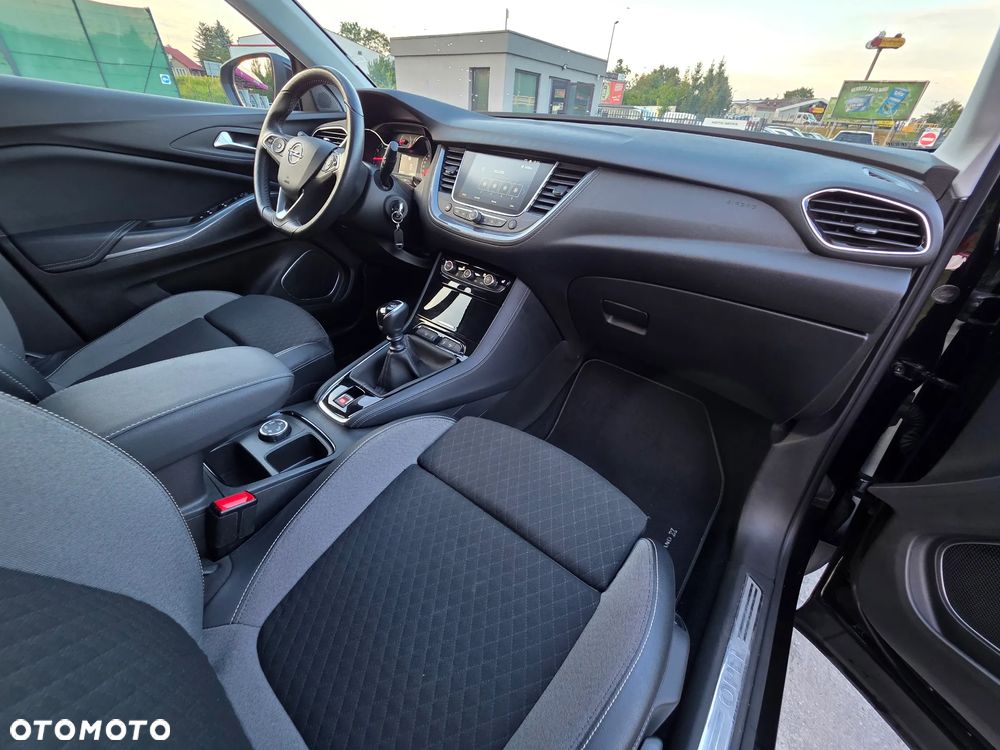 Opel Grandland X - 12