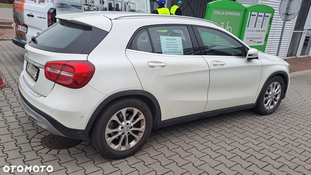 Mercedes-Benz GLA - 11