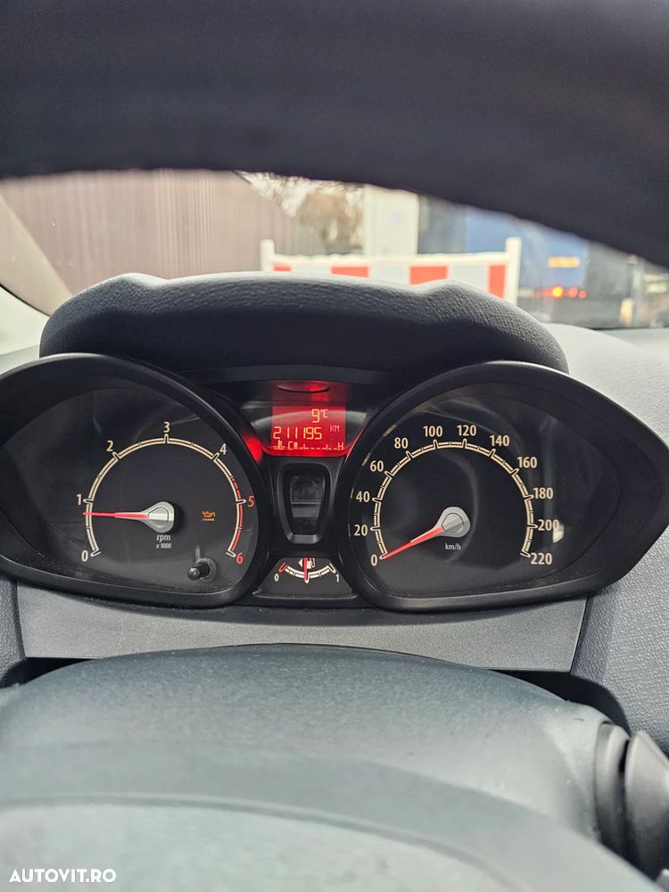 Ford Fiesta 1.4 TDCi Ambiente - 2