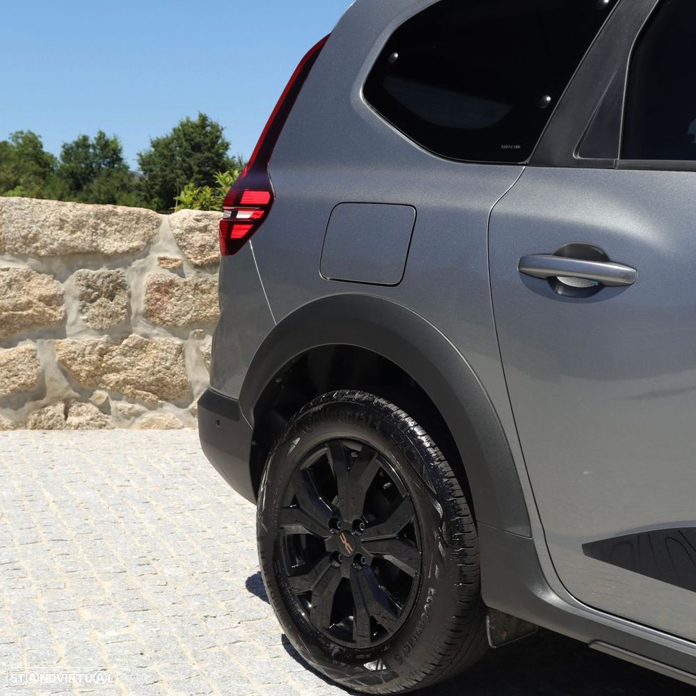 Dacia Jogger 1.6 SL Extreme 7L - 8