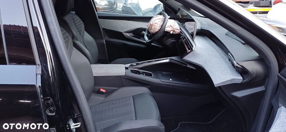 Peugeot 3008 1.2 PureTech mHEV Allure e-DCS6 - 9