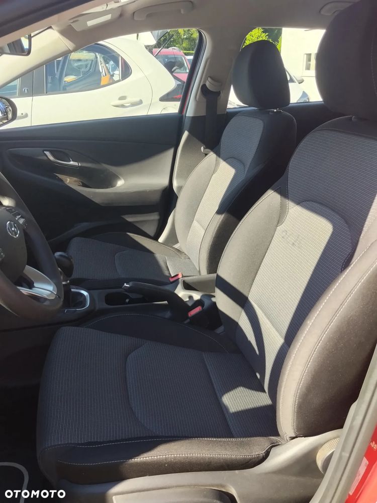 Hyundai i30 1.5 DPI Smart - 17