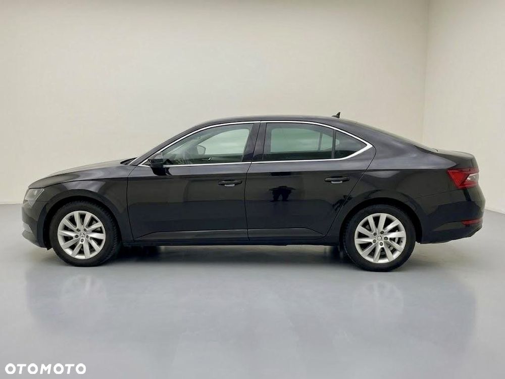 Skoda Superb 2.0 TDI SCR Ambition DSG - 5