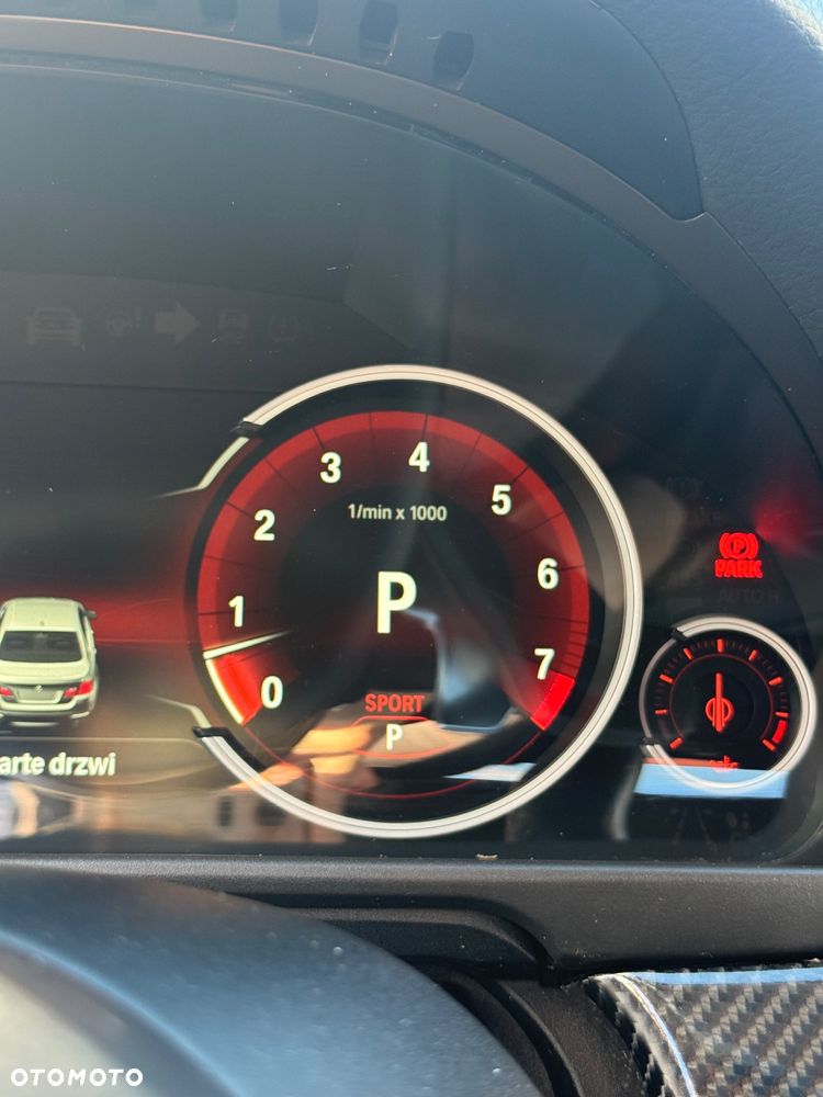 BMW Seria 5 523i - 11