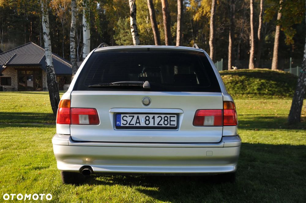 BMW Seria 5 520i - 17