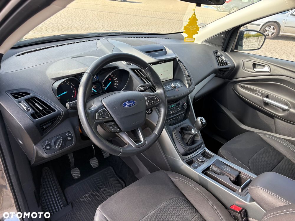 Ford Kuga 1.5 EcoBoost 2x4 Titanium - 8