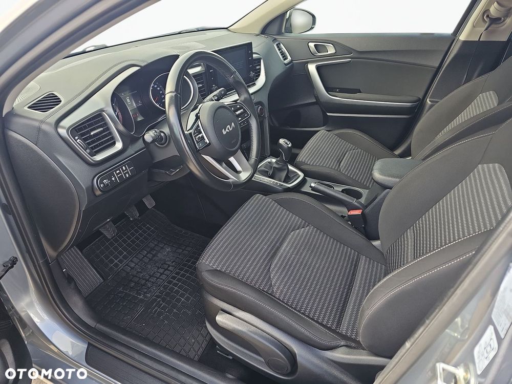 Kia Ceed 1.5 T-GDI M - 9
