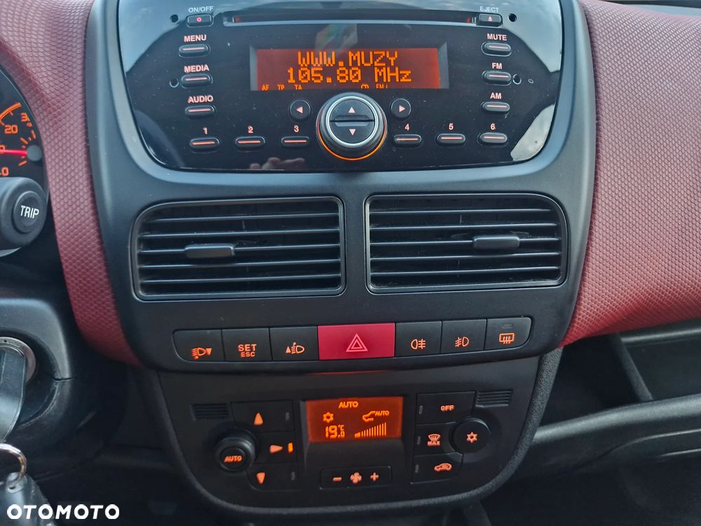 Fiat Doblo 2.0 16V Multijet Emotion - 15
