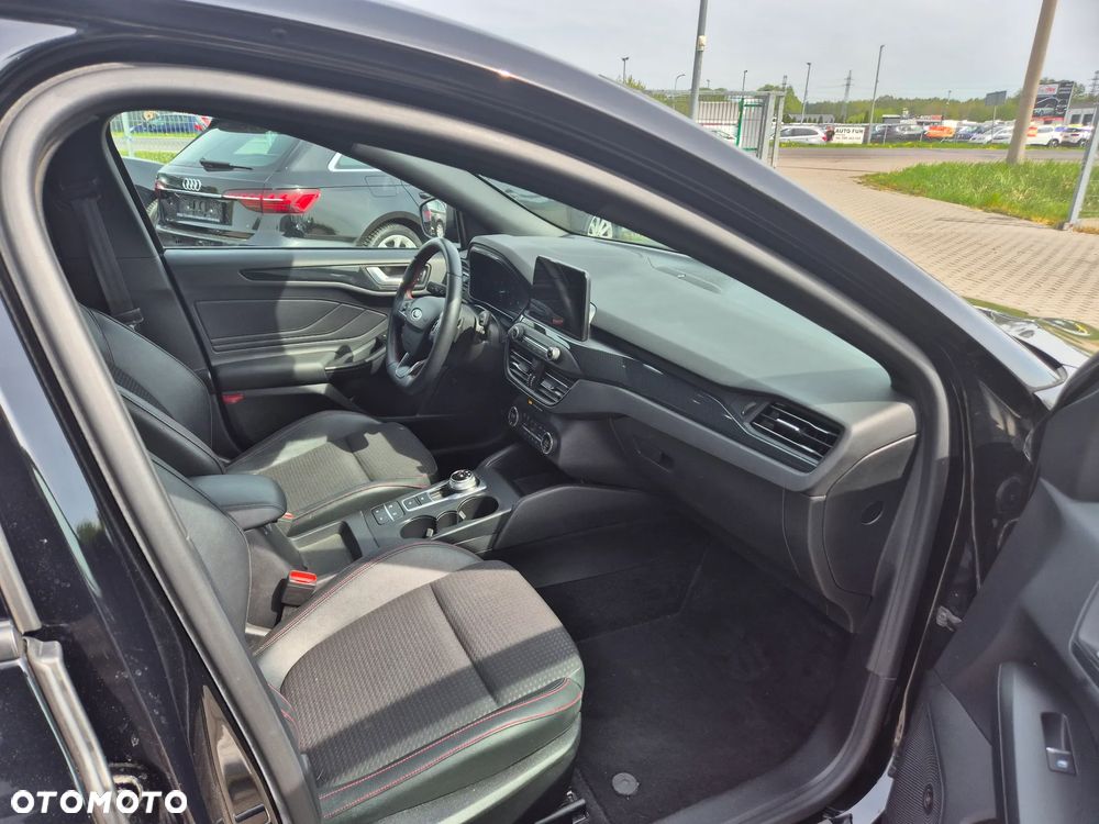 Ford Focus 1.5 EcoBoost ST-Line - 23