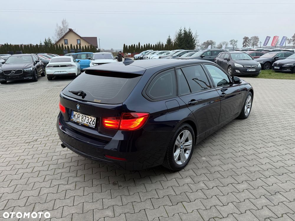 BMW Seria 3 320d DPF Edition Sport - 10
