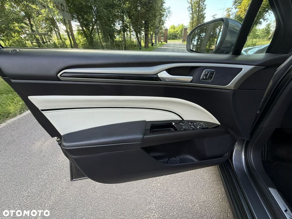 Ford Mondeo - 18