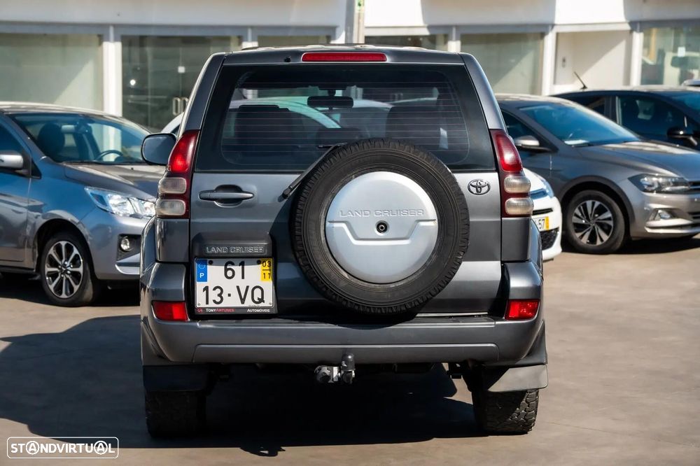 Toyota Land Cruiser Prado - 8