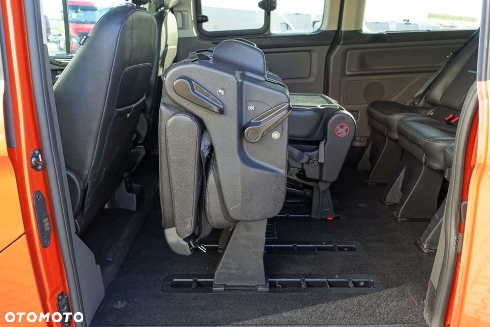 Ford Tourneo Custom - 27