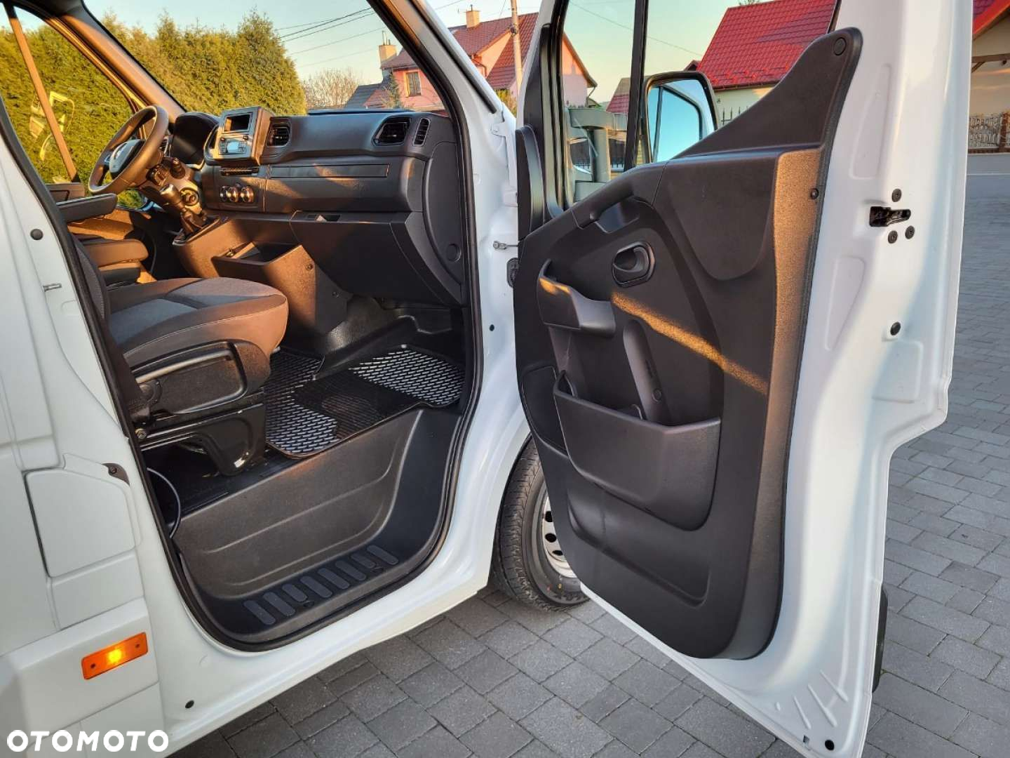 Renault Master 10 europalet Salon Polska - 21