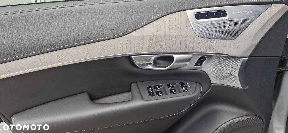 Volvo XC 90 T8 AWD Plug-In Hybrid Ultimate Bright 7os - 31