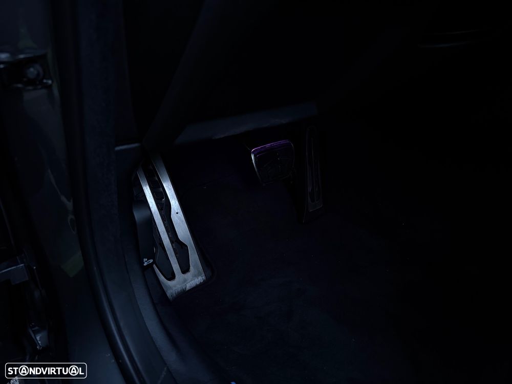 BMW 318 d Pack M Auto - 38