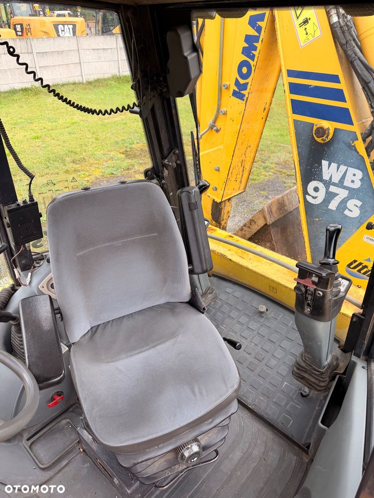 Komatsu WB97S - 9