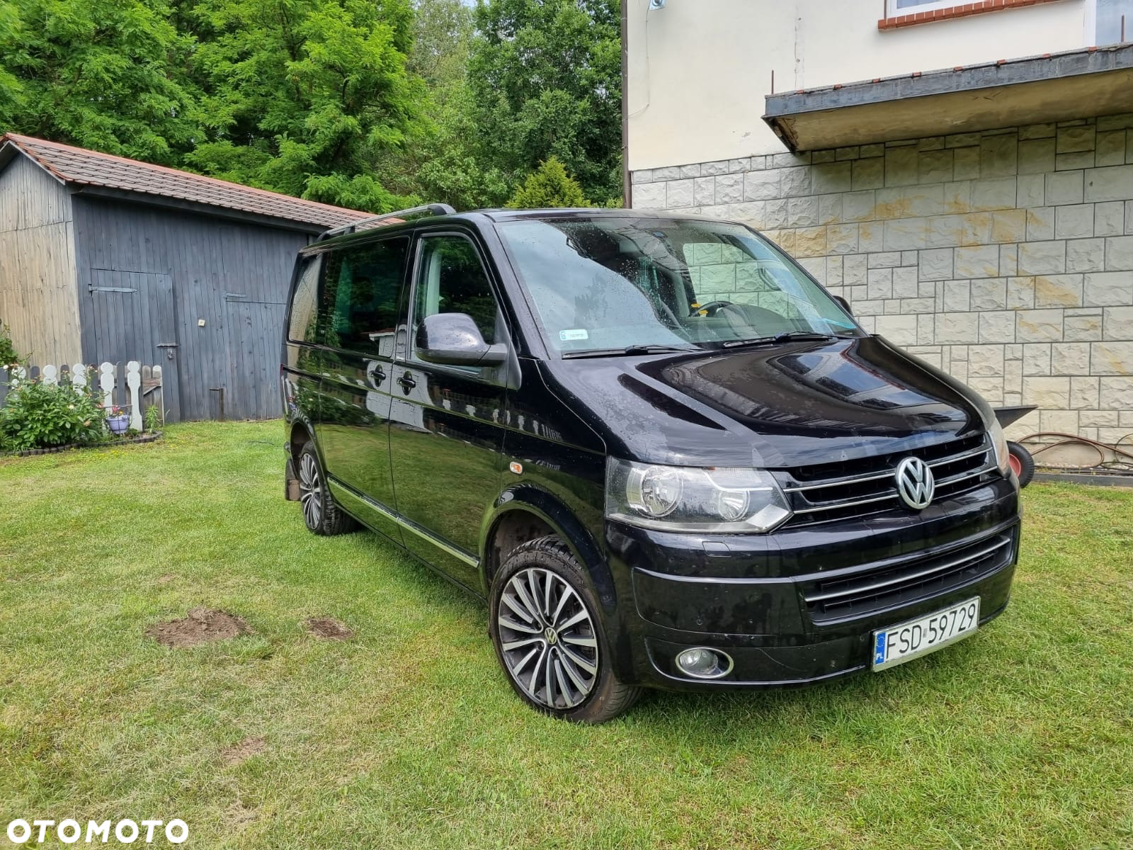 Volkswagen Multivan - 2