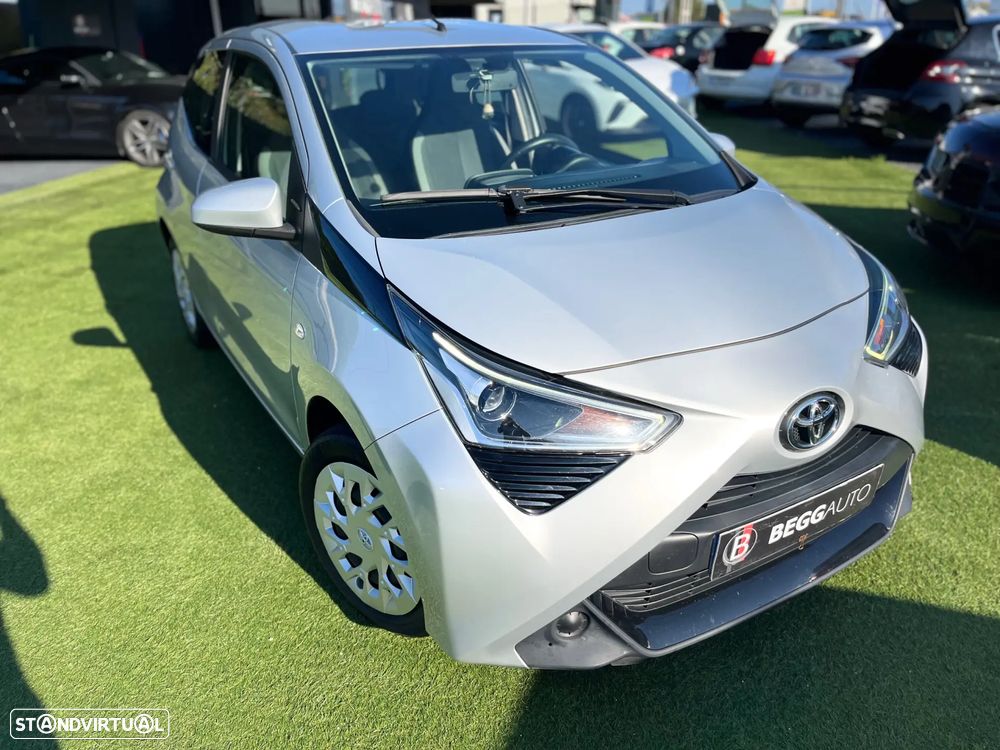 Toyota Aygo x-business - 2