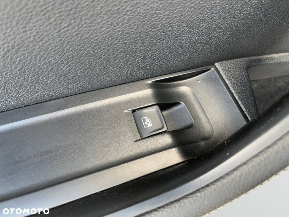 Skoda Superb 2.0 TDI SCR Style DSG - 13