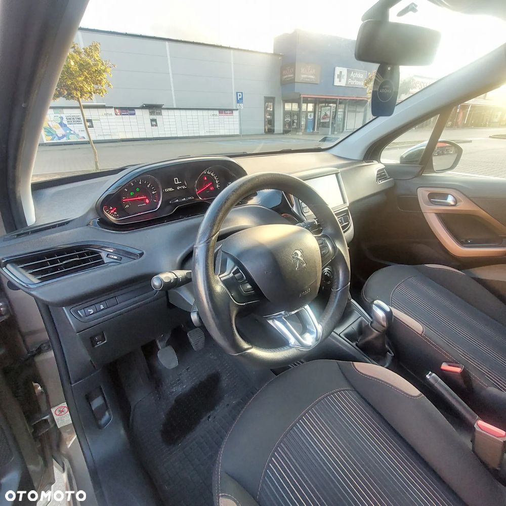 Peugeot 208 1.2 PureTech Active - 5