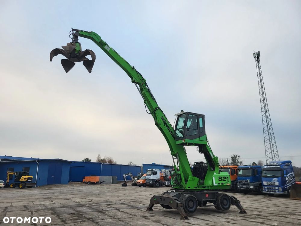 Sennebogen 821 M przeładunkowa do złomu chwytak + magnes