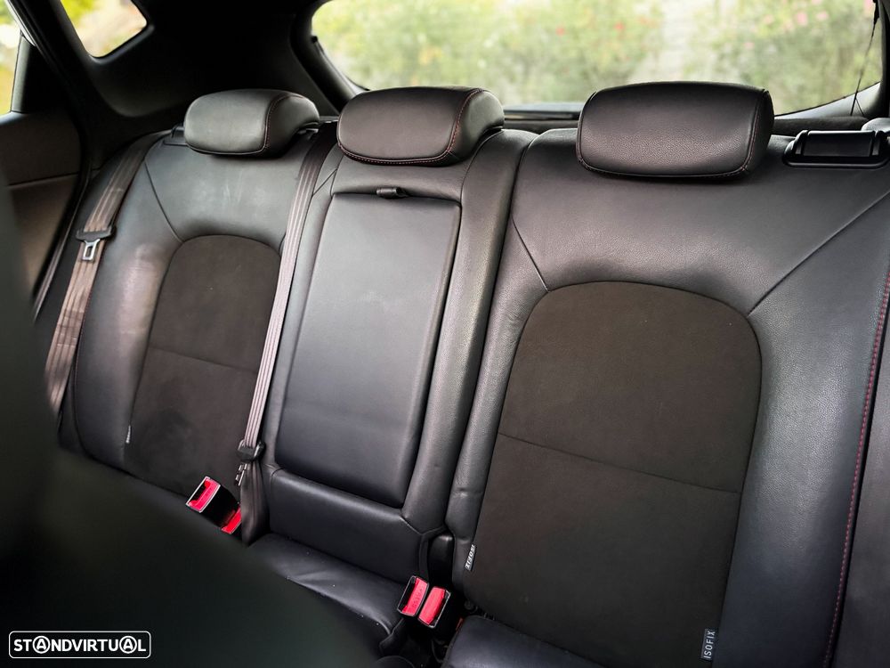 Kia Ceed 1.6 T-GDi GT - 14