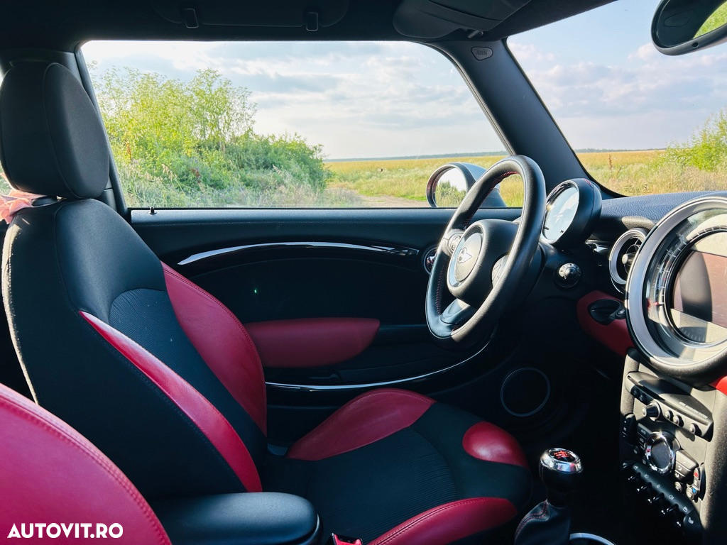 Mini John Cooper Works Coupe - 20