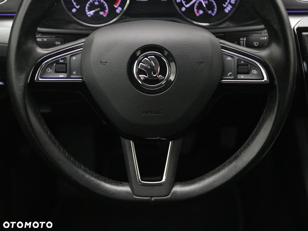 Skoda Superb 2.0 TDI Style DSG - 18