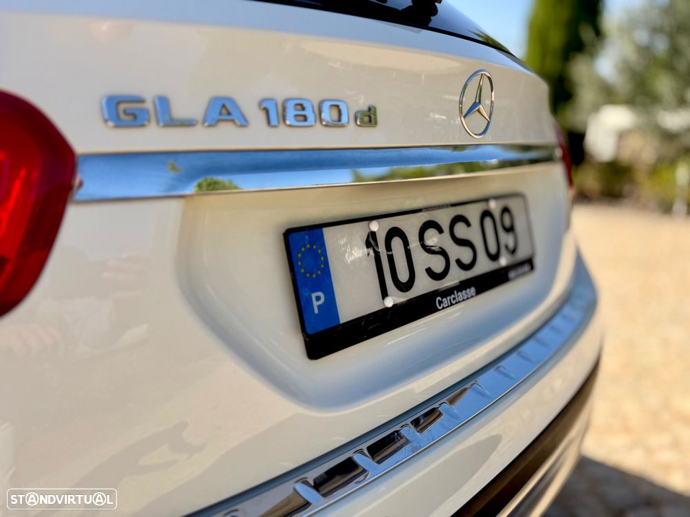 Mercedes-Benz GLA 180 d Activity Edition - 6