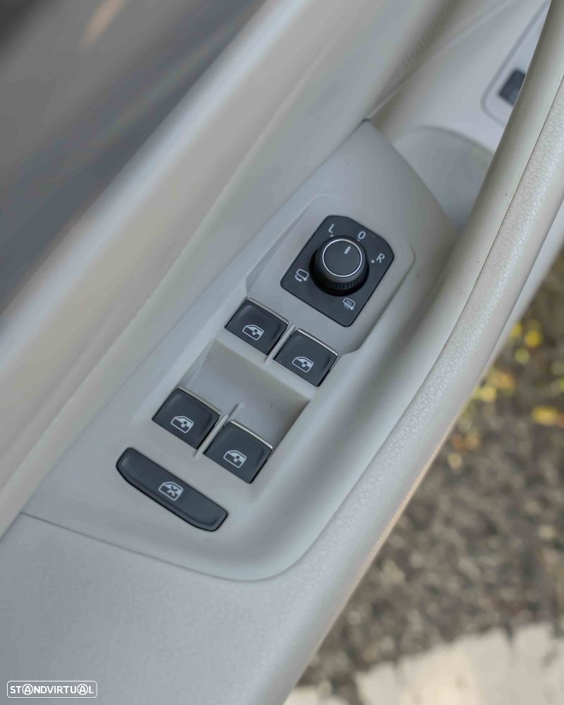 VW Passat Variant 1.4 TSI DSG GTE - 25