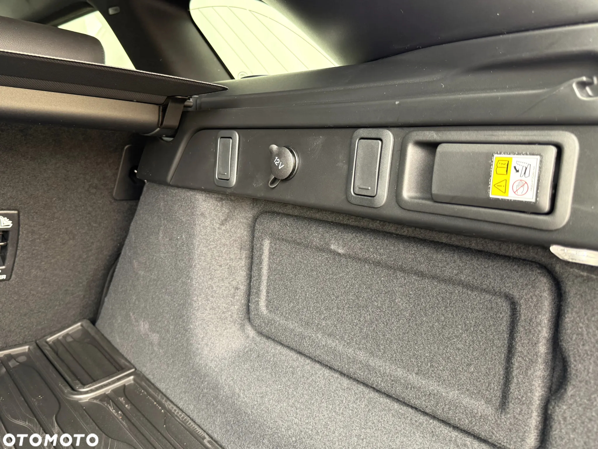 Land Rover Range Rover Velar D200 Dynamic SE - 17
