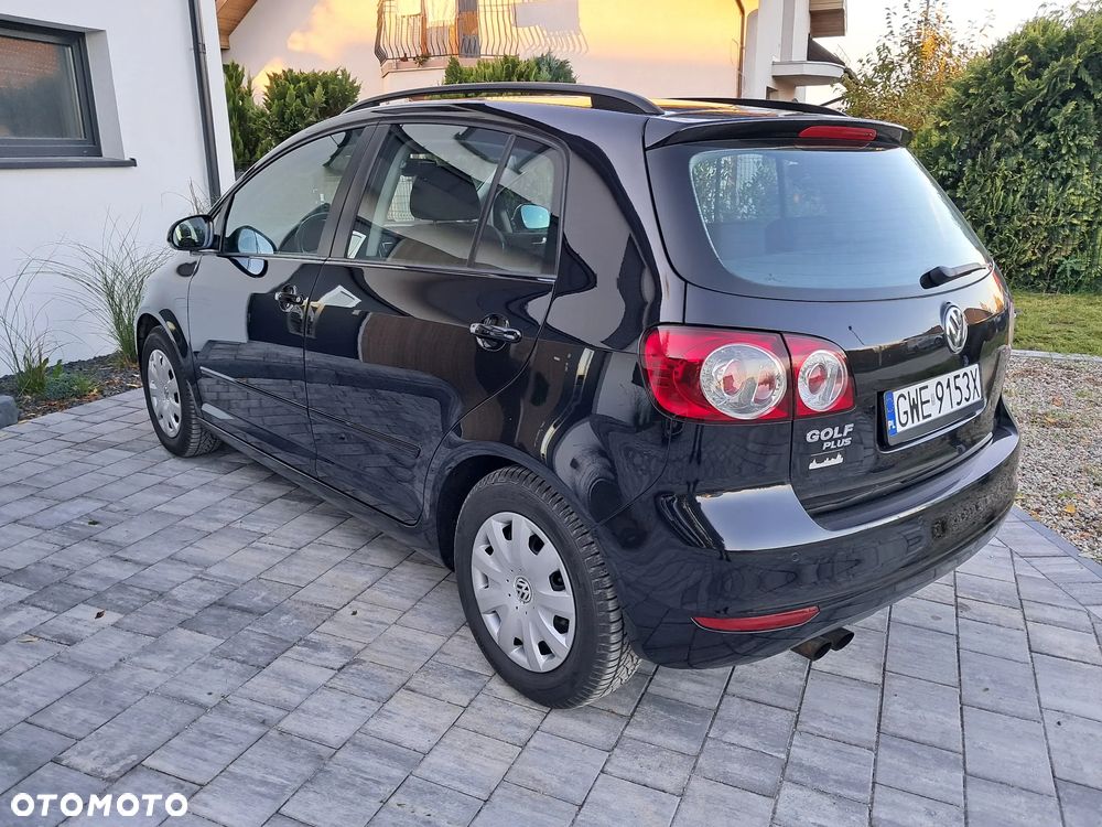 Volkswagen Golf Plus - 15