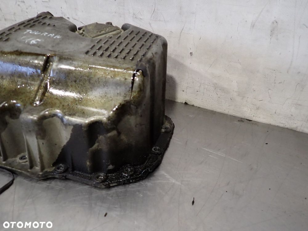 MISA OLEJOWA VOLKSWAGEN TOURAN 1.6FSI - 3