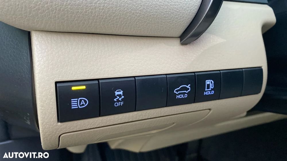 Toyota Camry 2.5 Hybrid Dynamic - 14