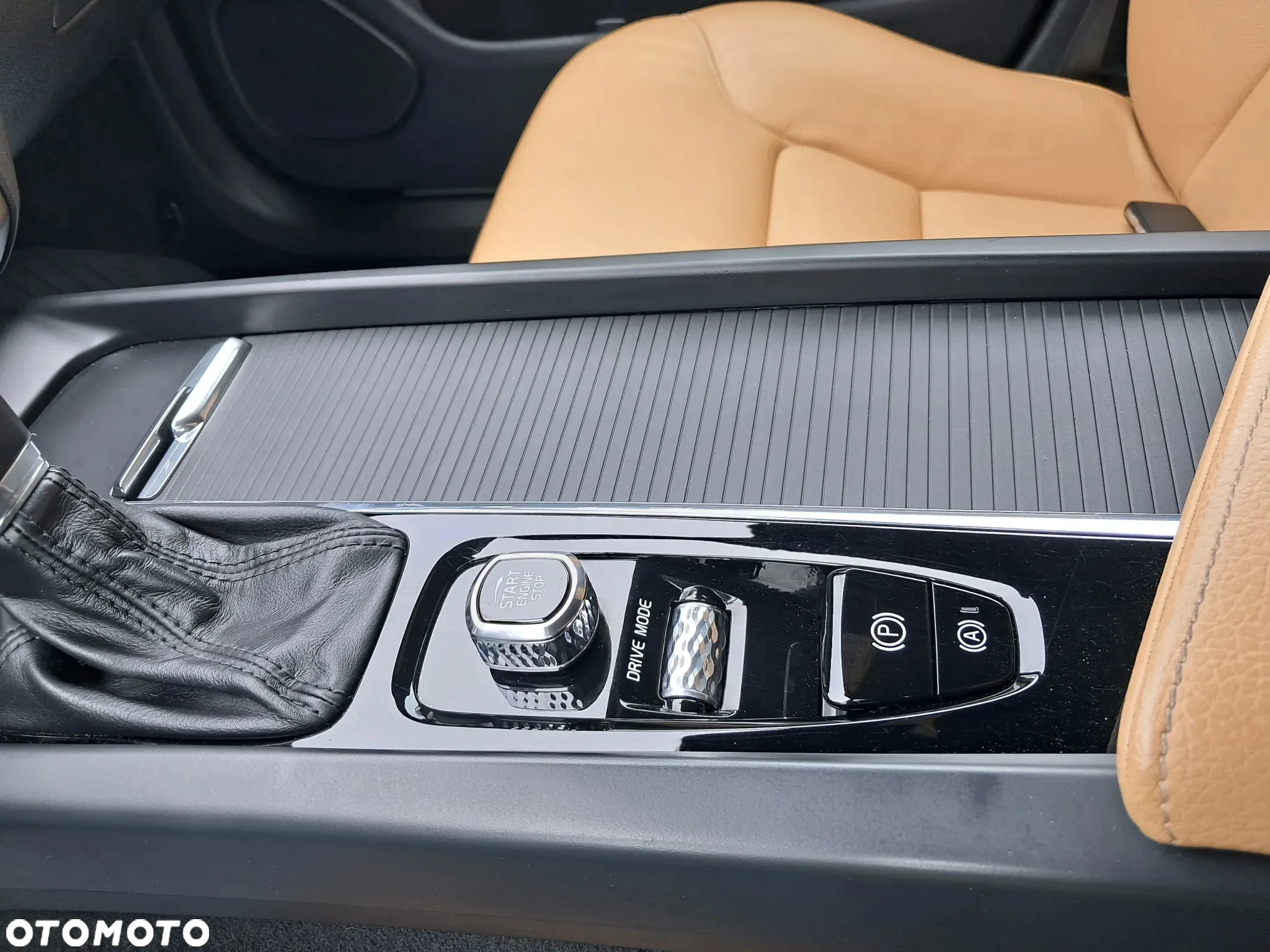 Volvo XC 60 D4 Geartronic Momentum Pro - 19