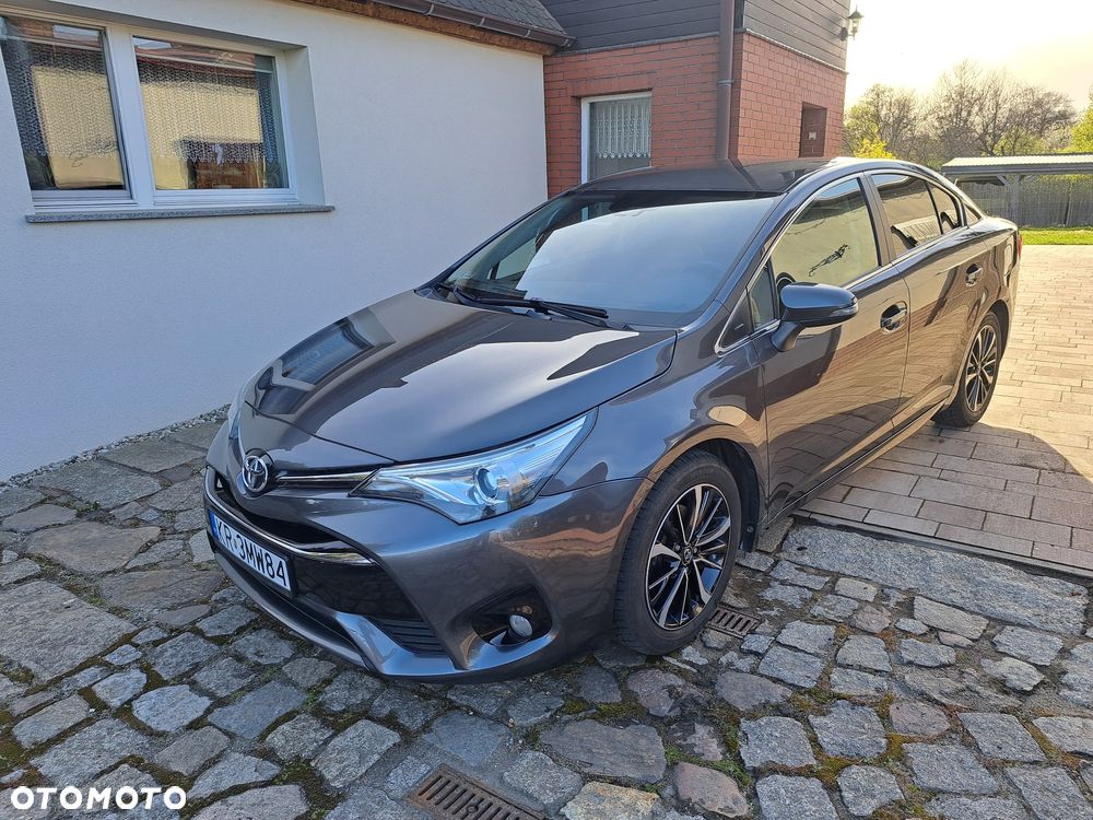 Toyota Avensis 1.8 Premium - 1