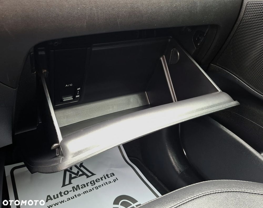 Hyundai ix35 1.7 CRDi 2WD Fifa World Cup Edition - 31