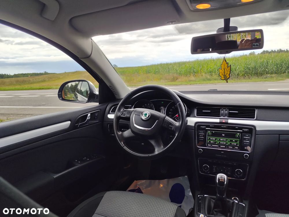 Skoda Superb 2.0 TDI Ambition - 24