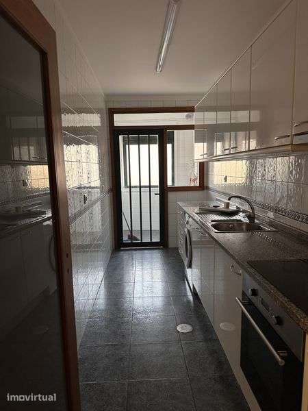T2 REMODELADO NO AMIAL – Porto | Para estudantes - Grande imagem: 3/7