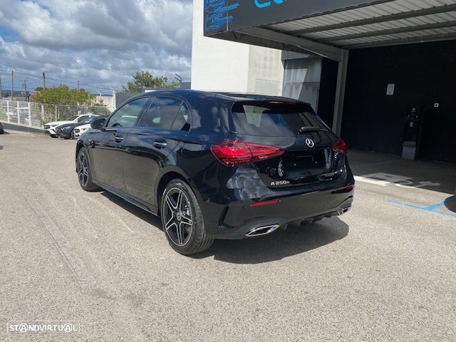 Mercedes-Benz A 250 e - 4