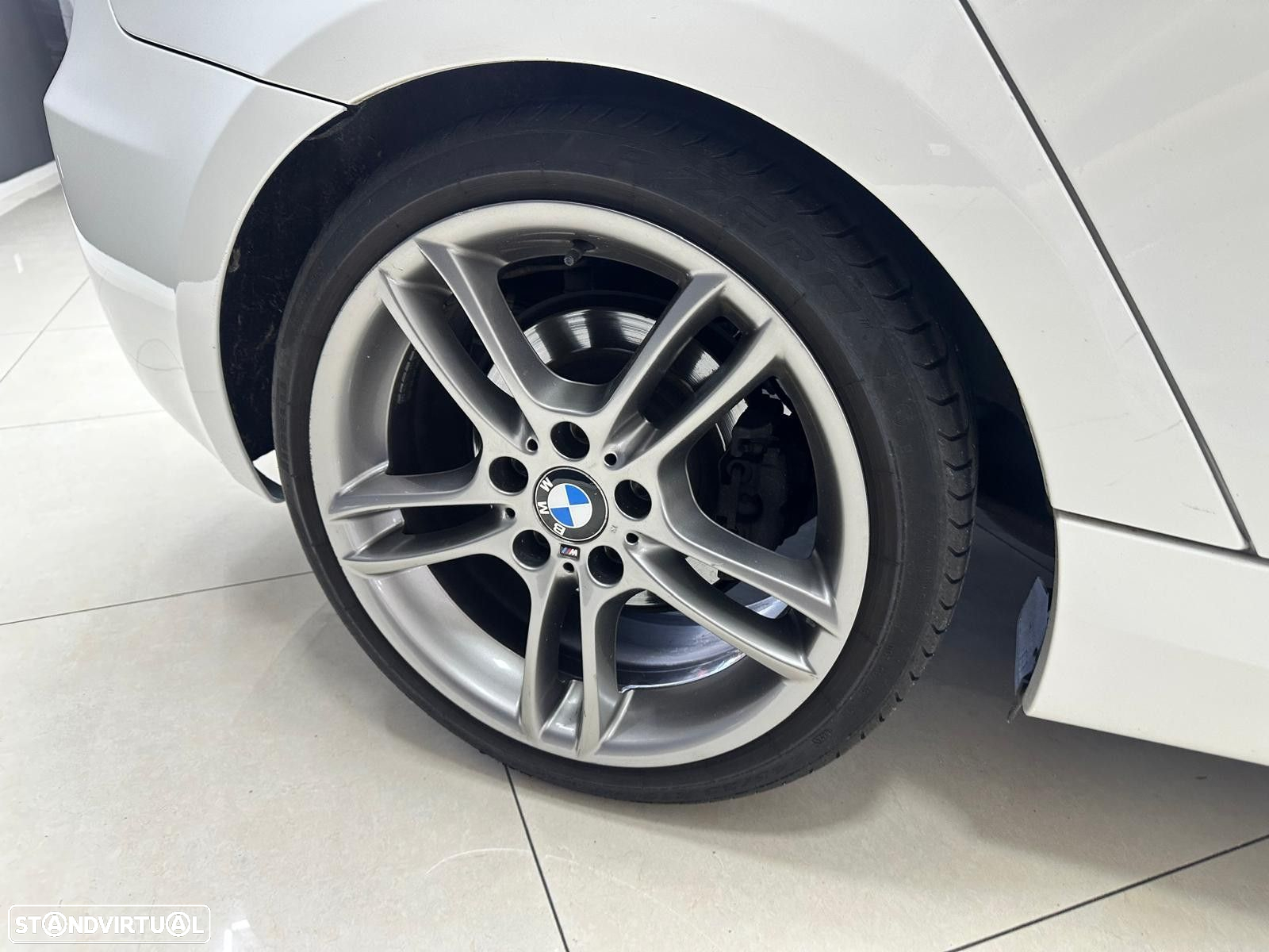 BMW 118 d Pack M - 9