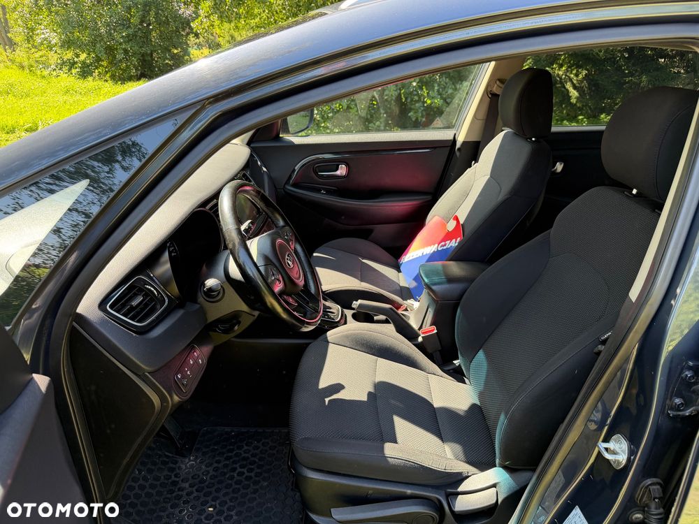 Kia Carens 1.7 CRDi 141 Dream Team Edition - 13