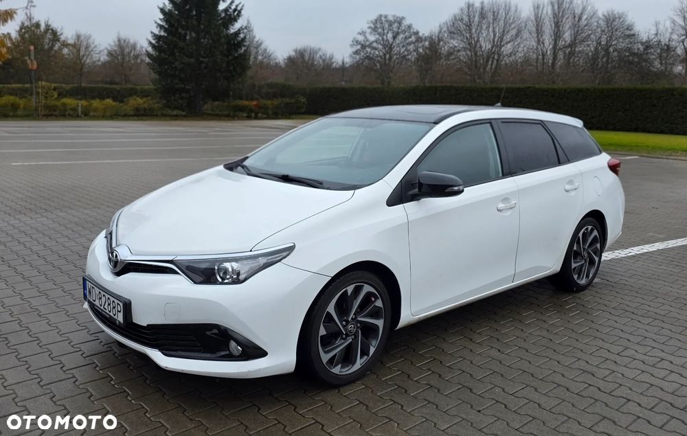 Toyota Auris 1.4 D-4D Comfort - 1