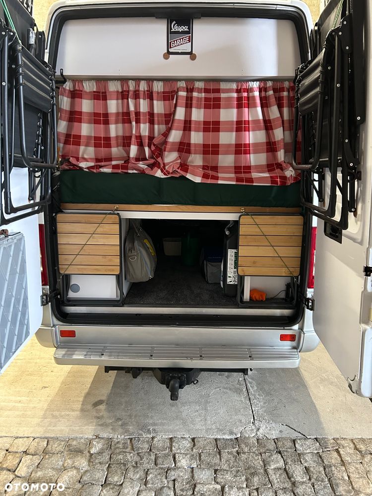 Mercedes-Benz sprinter - 32