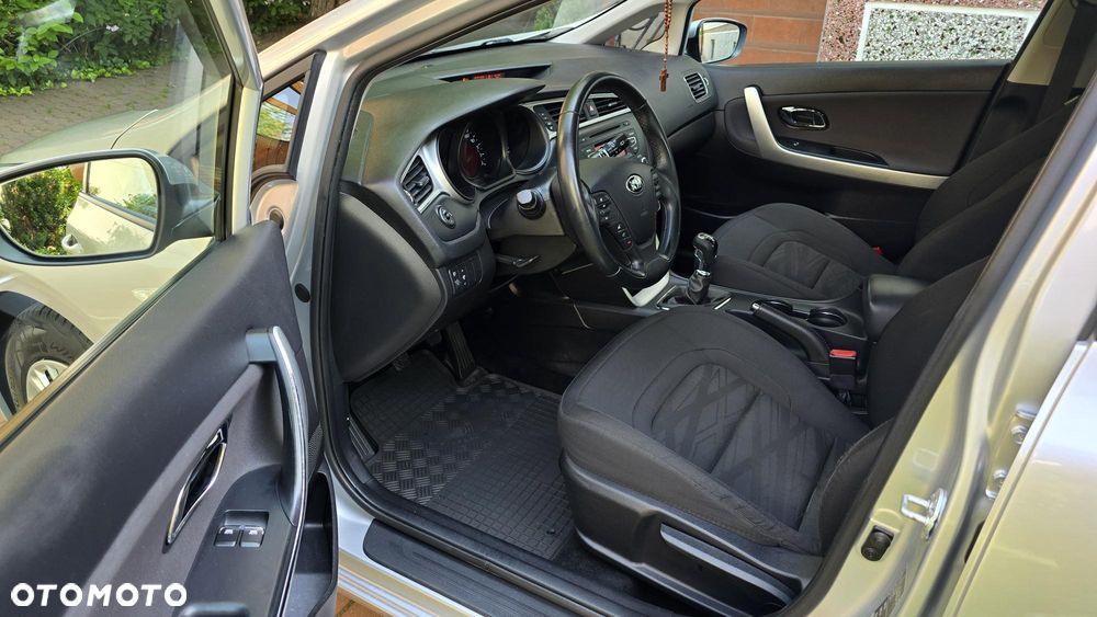 Kia Ceed 1.4 L - 13