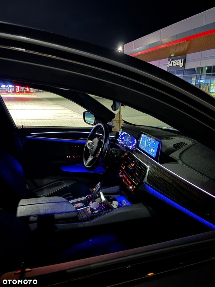 BMW Seria 5 M550i xDrive sport - 7