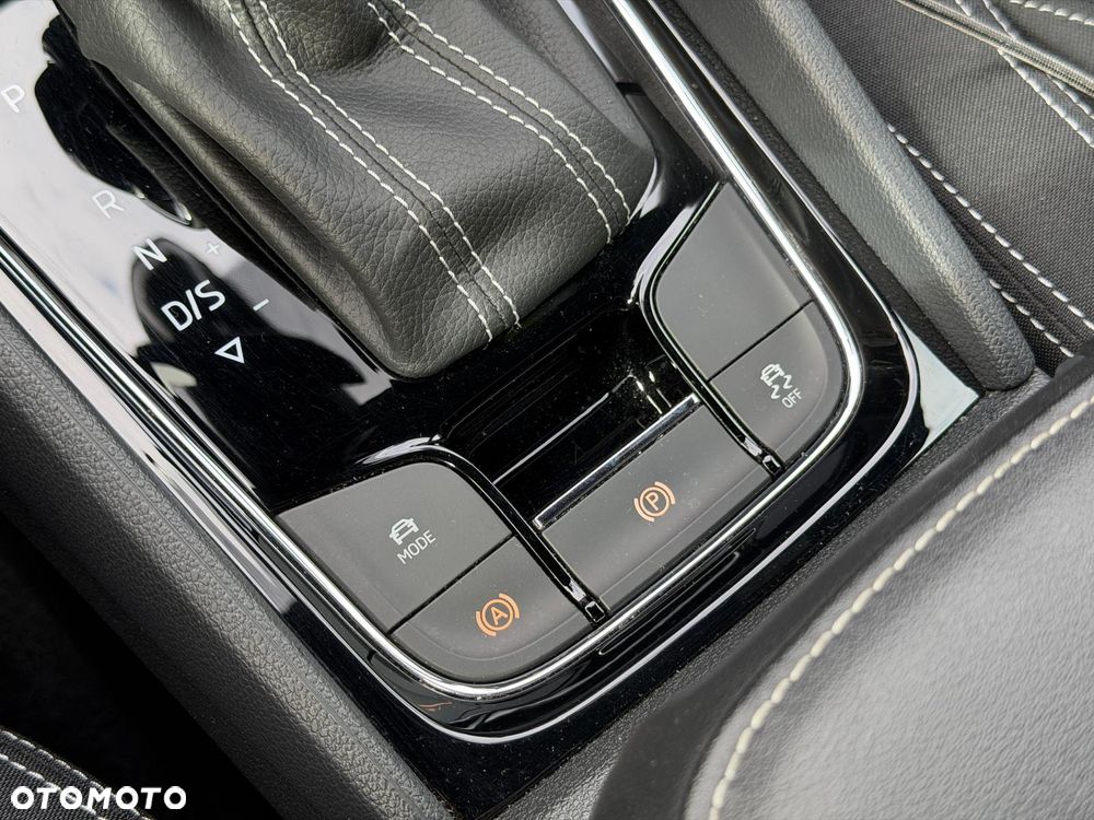 Skoda Karoq 1.5 TSI ACT 4x2 Sportline DSG - 26