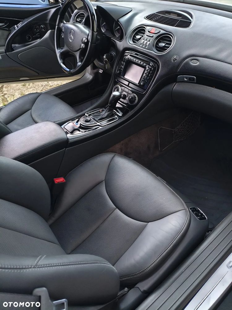 Mercedes-Benz SL - 16